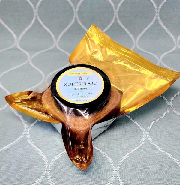 Bee's Superfood 【Raw Honey + Royal Jelly + Bee Pollen + Propolis】ー 300g ー - Image 3